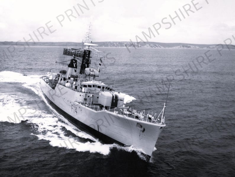 HMS Leopard Frigate (leopard Class) Photo Print: Royal Navy Warship ...