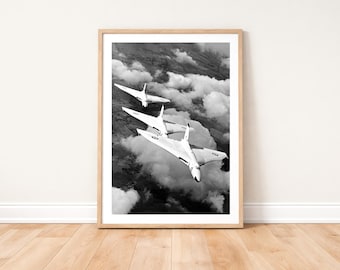 Impresión fotográfica de tres aviones Avro Vulcan B1A en vuelo: Arte mural fotográfico de aviación militar
