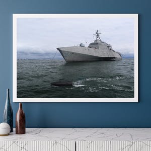 USS Oakland (LCS-24) Independence Class Littoral Combat Ship | Photo Print | Military | US Navy | Wall Art | Decor | Photograph | Warship