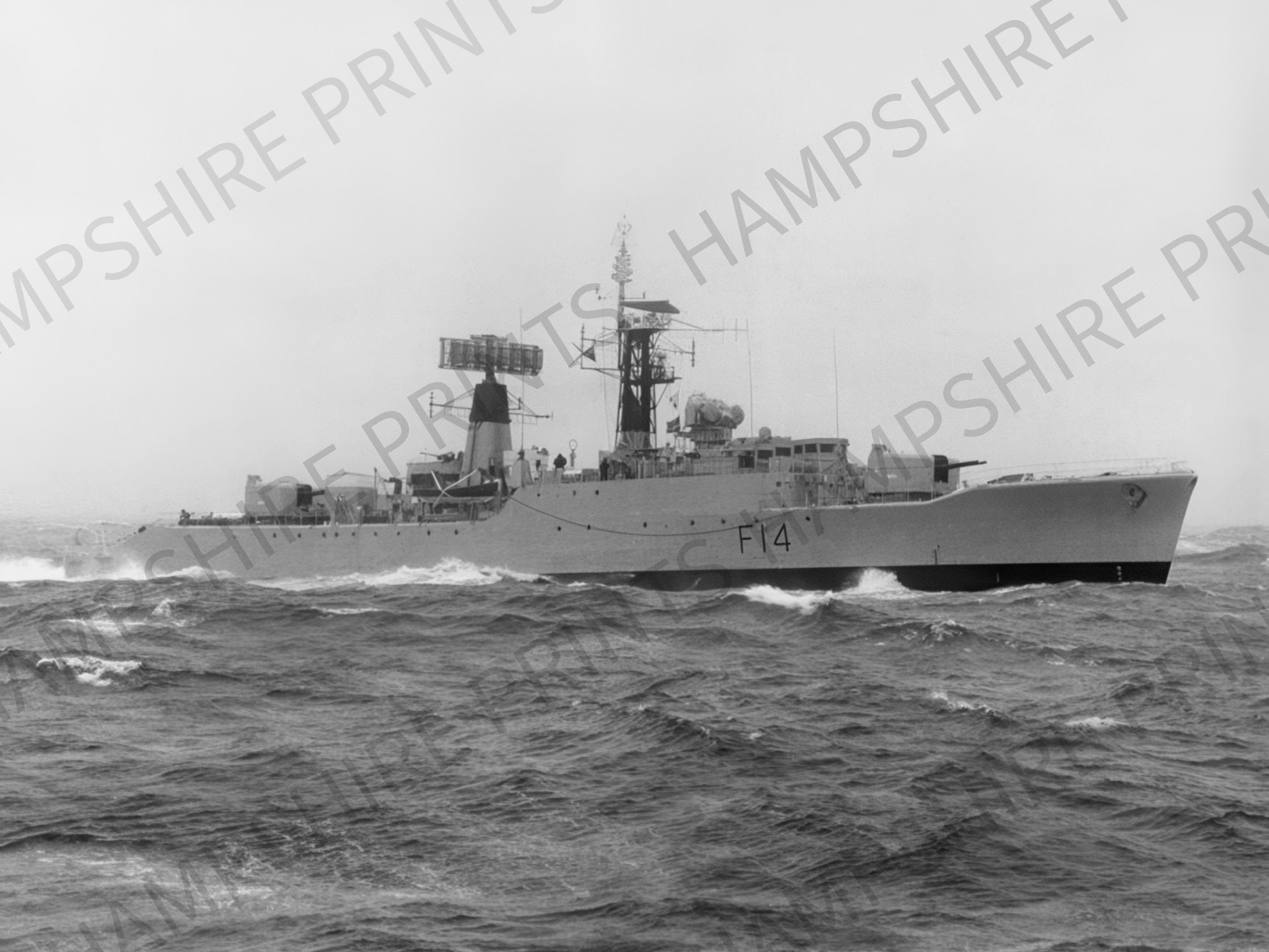 HMS Leopard Frigate (leopard Class) 1973 Photo Print: Royal Navy ...