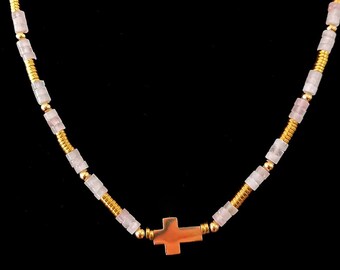 Collier quartz rose, bijou croix, bijou ésotérique, lithothérapie, bijou pierre naturelle, Bijou religieux, talisman de protection