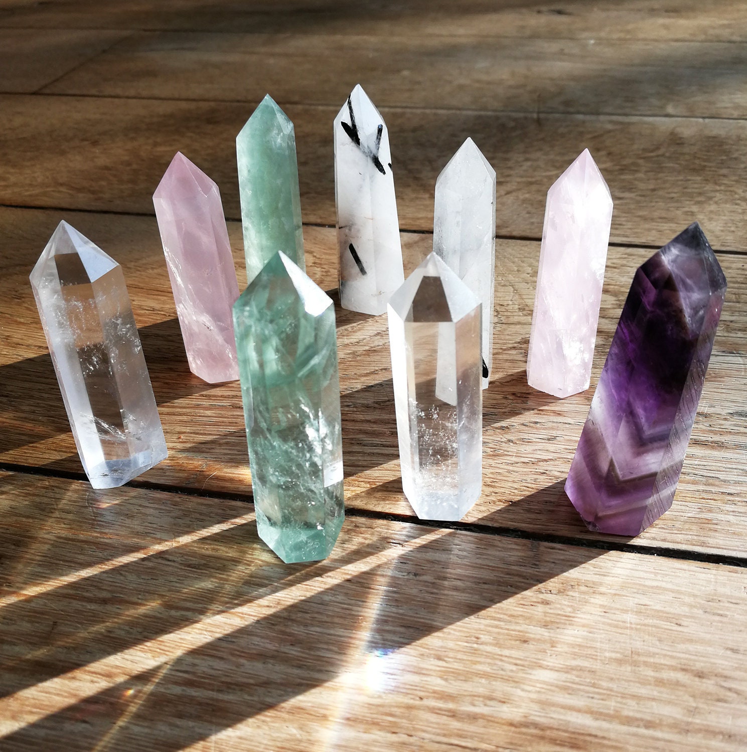 Pointe de Cristal Roche Taillé, Prisme Améthyste, Lithothérapie, Pierre Guérison, Obélisque Pierre,