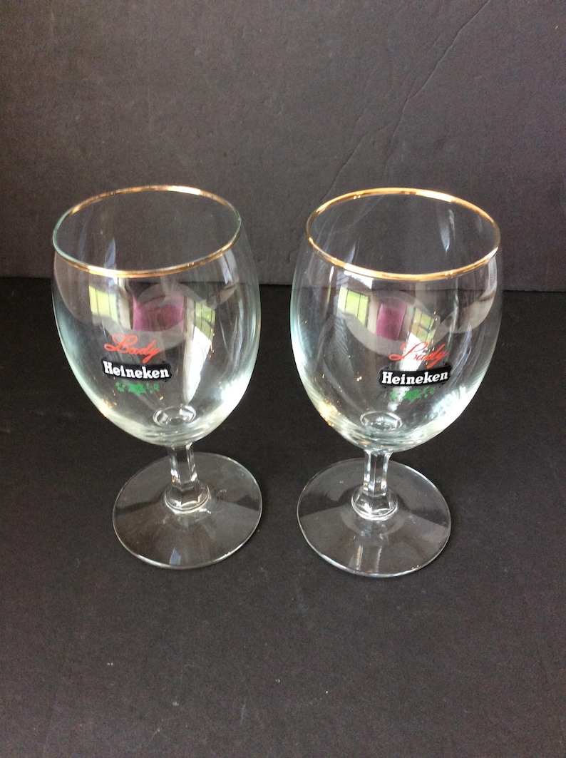 Set of 2 Vintage Heineken Lady Stemmed Beer Glasses VintageFindsFound bild 4