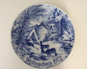 Vintage 1972 Limited Edition Schumann - Bavaria Christmas Plate Deer In Snow Blue and White Weihnachten 1972 VintageFindsFound Discontinued
