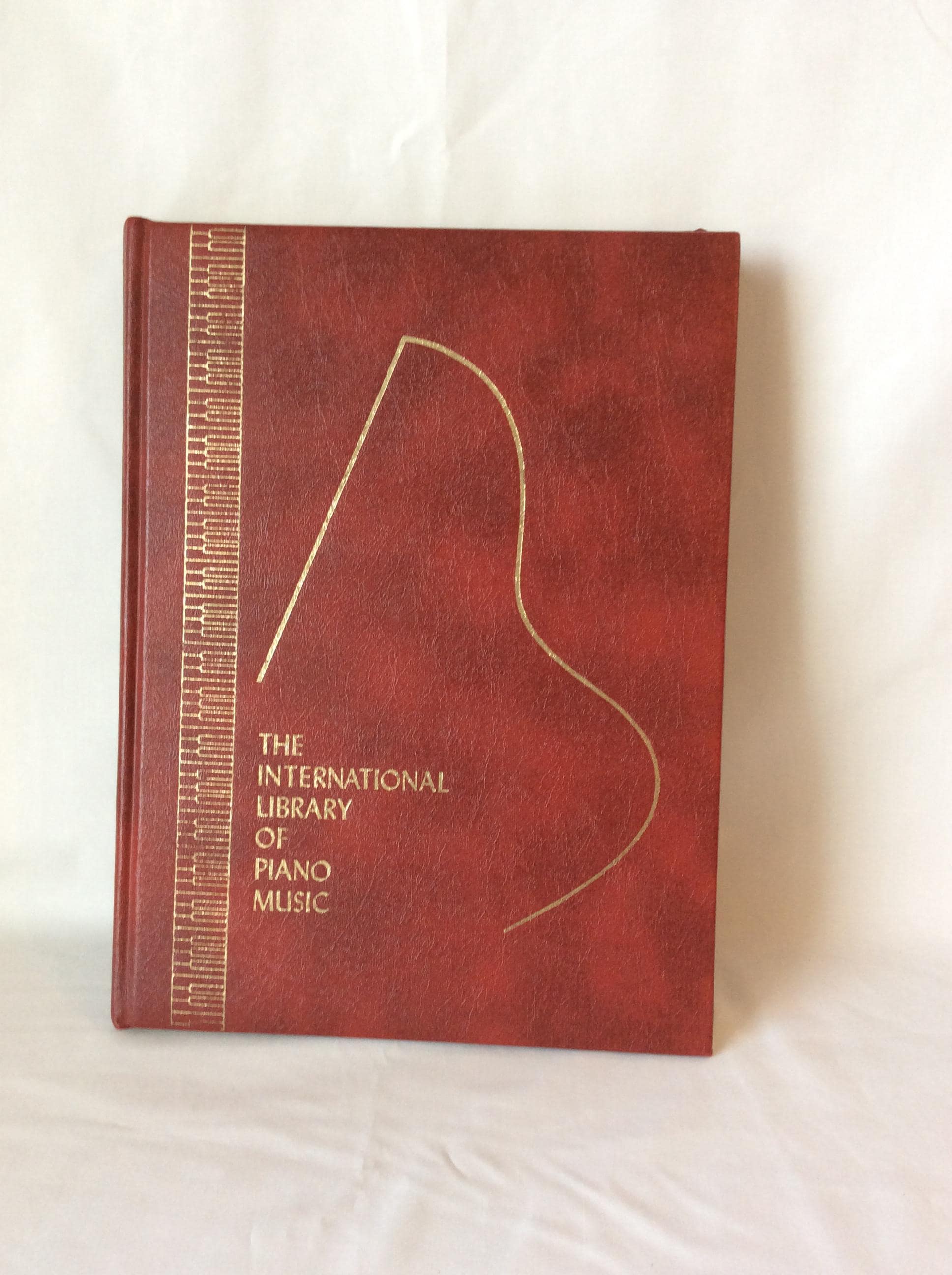 Lurzer’s ARCHIVE: Design for Music 2/洋書 The International Library of Piano Music Copyright 1973 Album 17