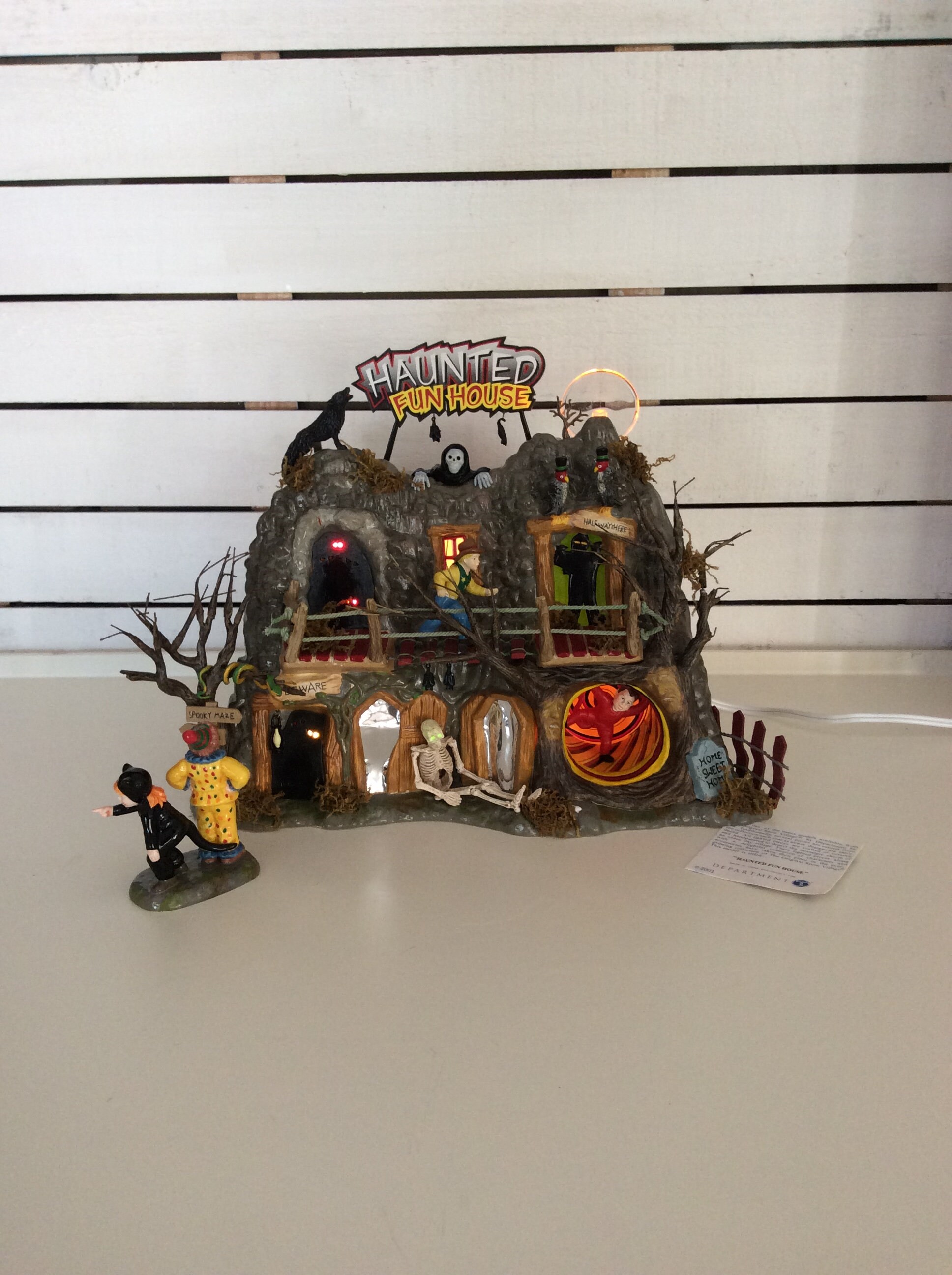 Department 56 HAUNTED FUN HOUSE the Original Snow Village Animated
