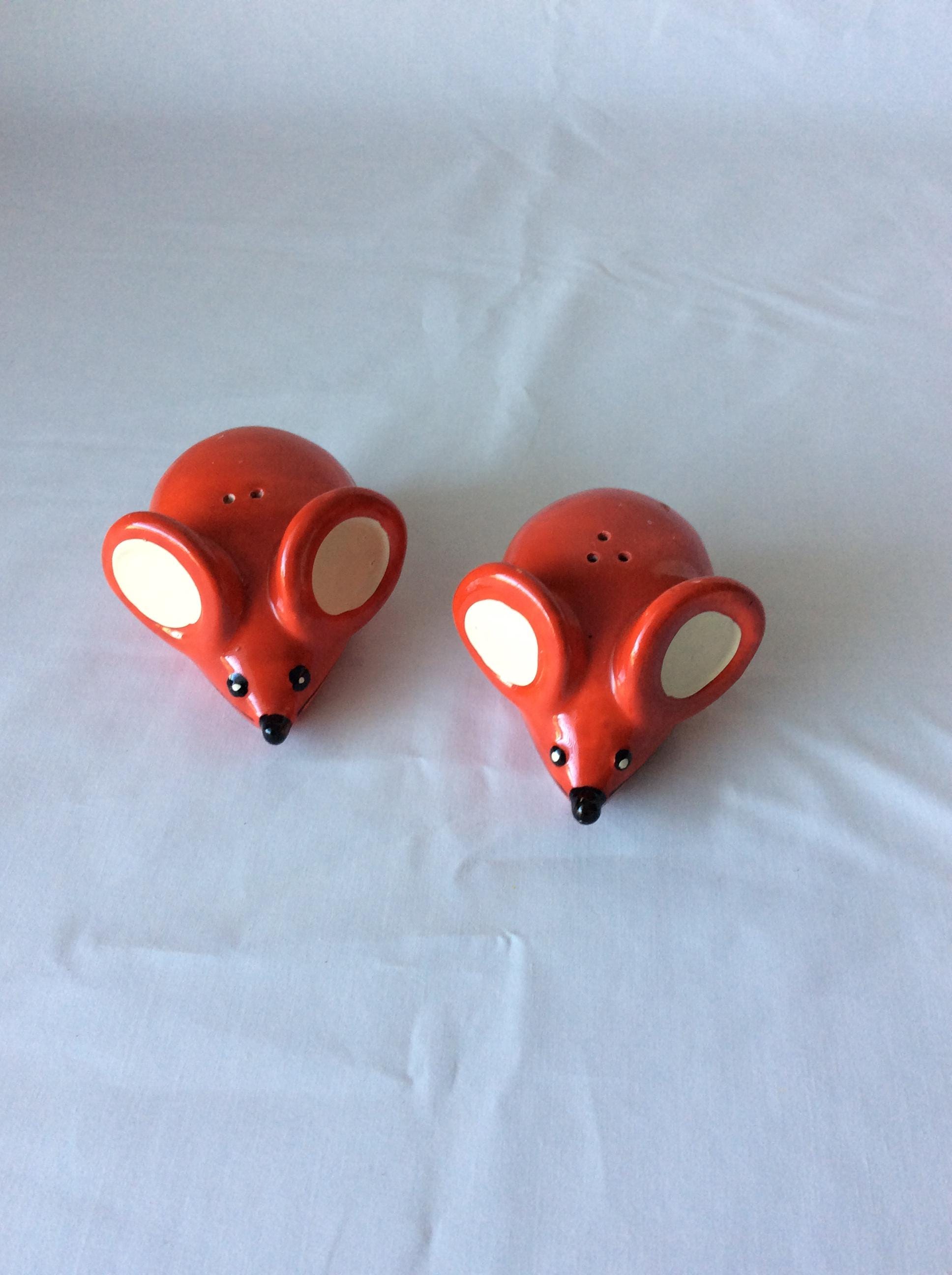 赤いセラミック製ネズミのソルト＆ペッパーシェーカーセット