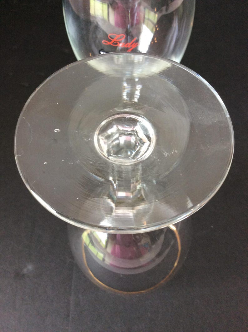 Set of 2 Vintage Heineken Lady Stemmed Beer Glasses VintageFindsFound bild 8