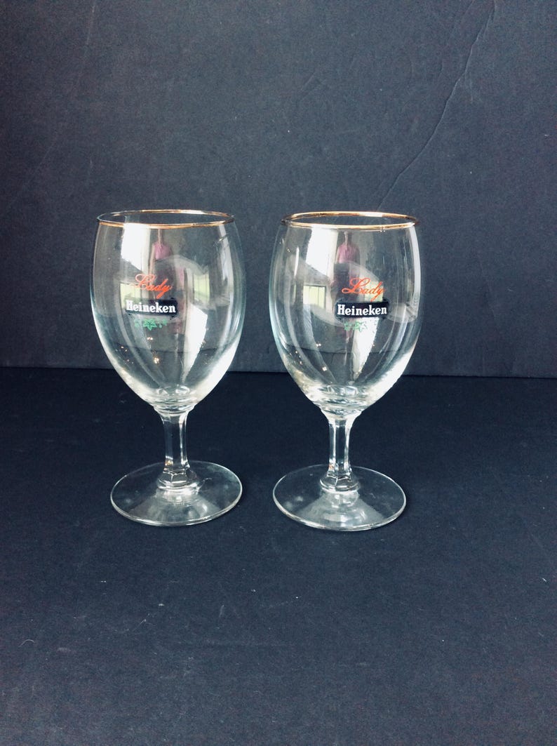 Set of 2 Vintage Heineken Lady Stemmed Beer Glasses VintageFindsFound bild 1