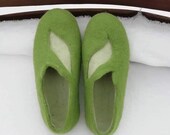 Felt felted wool slippers clogs house shoes mules woman 39 s men 39 s Unisex minimalistic handmade using eco friendly wool