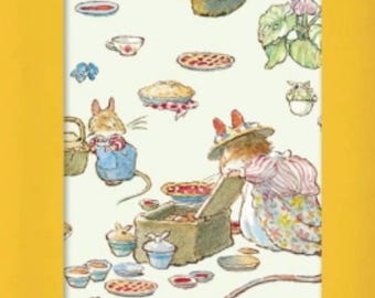 May include: A pack of 4 sheets of tissue paper featuring a white background with a repeating pattern of mice, pies, flowers, and baskets. The tissue paper is packaged in a yellow envelope with the words "Bramble Hedge" and "Tissue Paper 4 Sheets" printed on it. The envelope also has a green label that says "Zero Plastic".