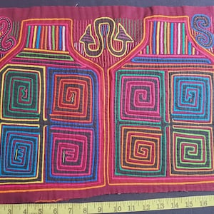 1700 0226 unframed mola panel unique original imported from Panama abstract view