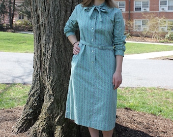 Vintage Green Floral Long Sleeve Housewife Dress With Tie Neck