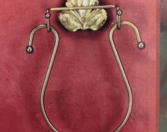 Vintage 80s 90s Whimsical Metal Plant Leaf Trellis Gala Towel Loop Cottage Fairy