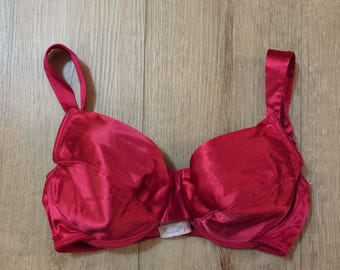 Reggiseno vintage Victoria's Secret Second Skin in raso, taglia 34C, senza imbottitura, con ferretto, colore rosso.