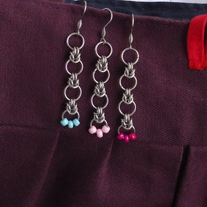 Chainmaille earrings, Interrupted Byzantine Chainmail, Byzantine Knot, Beaded Chainmail, Dangle Drop Earrings, Glass Beads, Stainless Steel