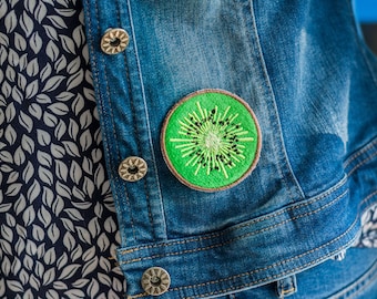 Embroidered Kiwi, Kiwi Patch, Embroidered Fruit, Fruit Patch, Sew on Patch, Green Patch