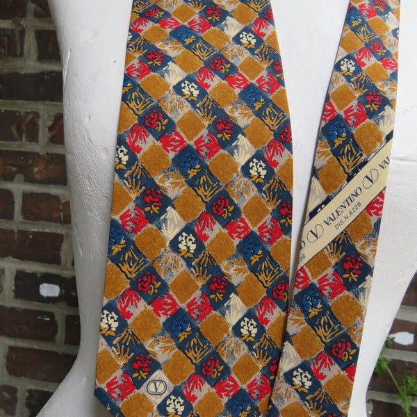 Vintage Valentino tie ,100% silk, made in Italy, anniversary gift for men/Great one of a kind gift for dad/husband/brother/lover/friend