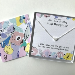 Stiefdochter hart ketting, verzilverde charme hart ketting '.. het leven gaf me het geschenk van jou, verpakt met cadeaubon, cadeau voor stiefdochter