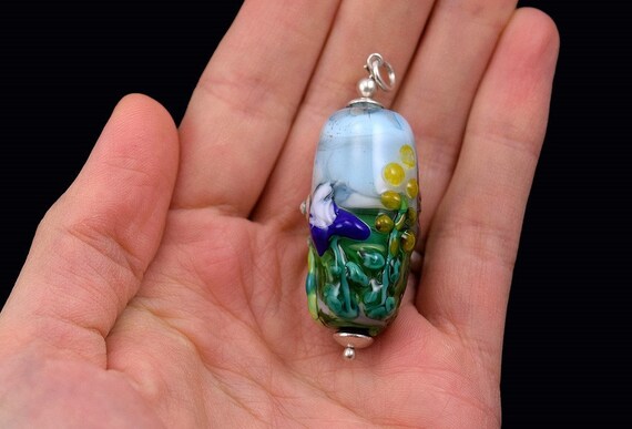 Breathtaking Modern Pendant of Handmade Glass w/ … - image 2