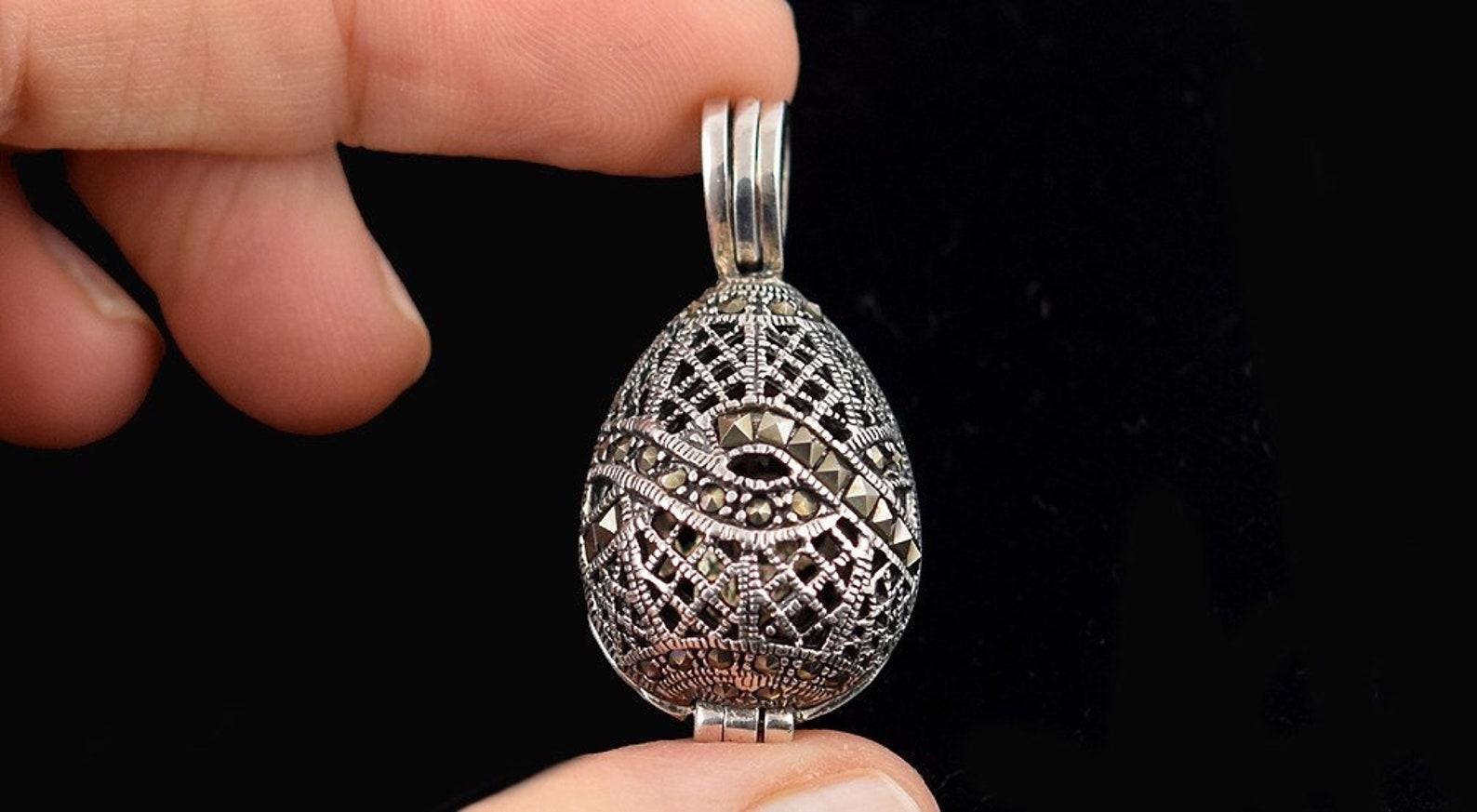 Neat Vintage Sterling Silver Eggshaped Pierced Pendant Set Etsy