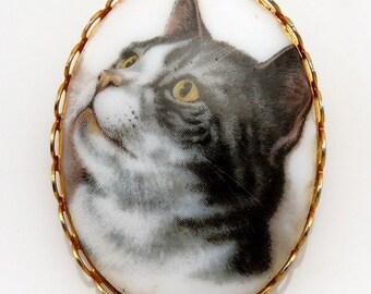 Vintage Painted Porcelain & Gold Tone Cat Pin or Brooch