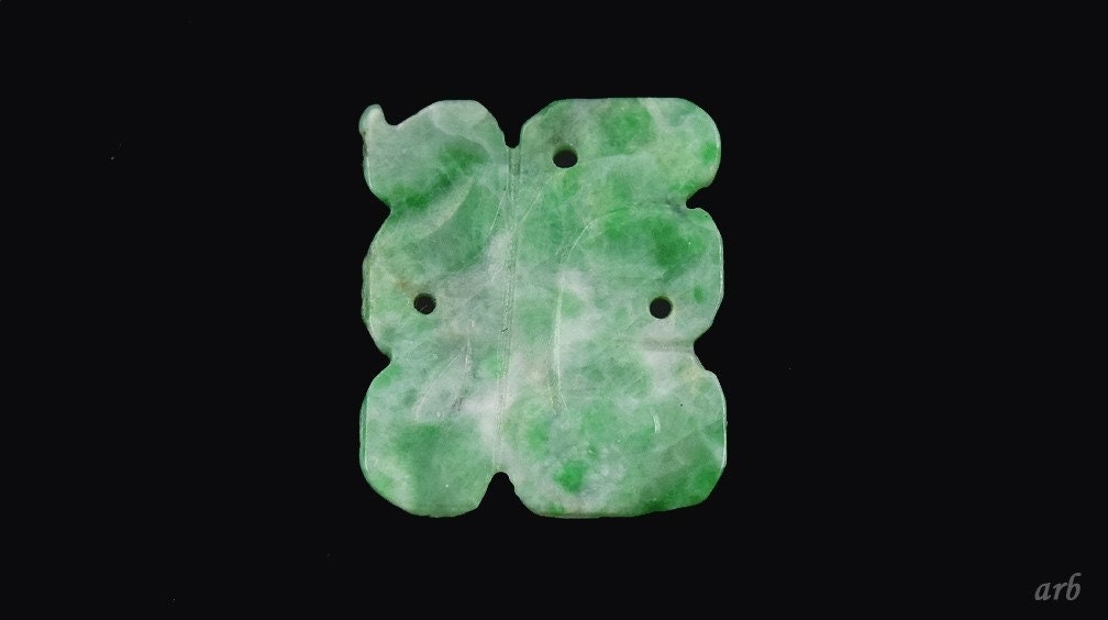 Neat Antique Chinese Hand Carved Green and White Jade Pierced Pendant Piece