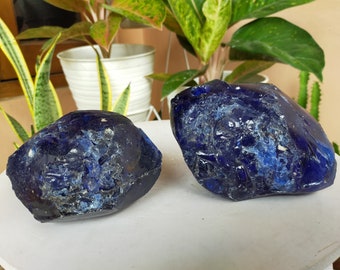 1,9 Kgs Navy blue andara crystals rough