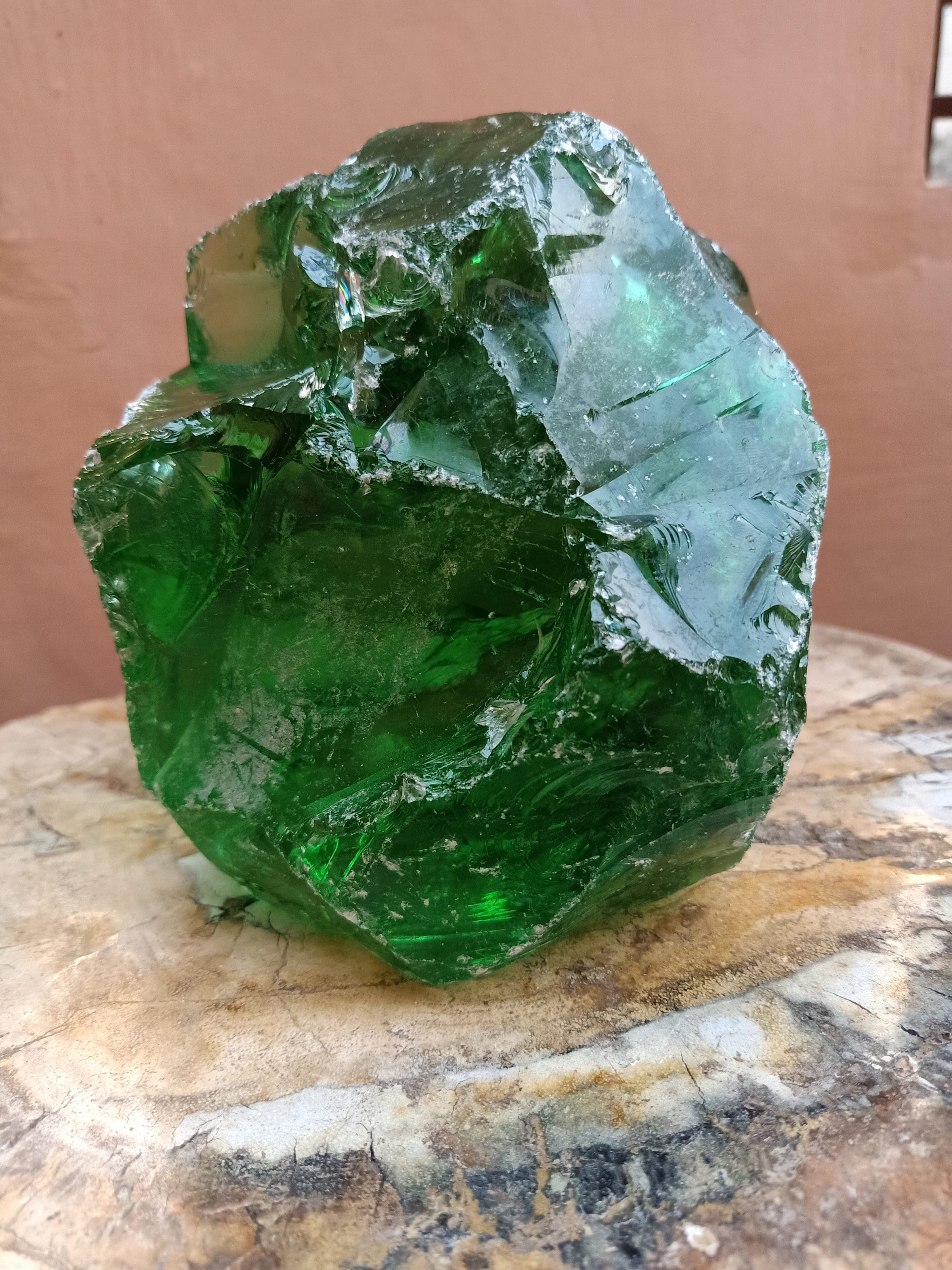 3,9 Kg Spring green Andara crystal with bubble