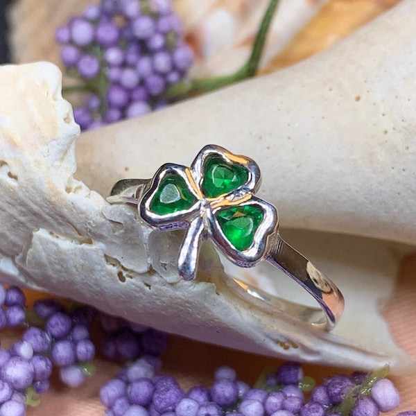 Shamrock Ring, Celtic Jewelry, Irish Jewelry, Clover Jewelry, Ireland Gift, Irish Dance Gift, Anniversary Gift, Emerald Ring, Good Luck Gift