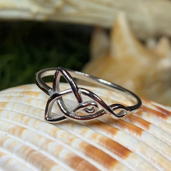 Mother's Knot Ring, Celtic Jewelry, Irish Jewelry, Celtic Knot Ring, Irish Ring, Irish Dance Gift, Anniversary Gift, New Mom Gift
