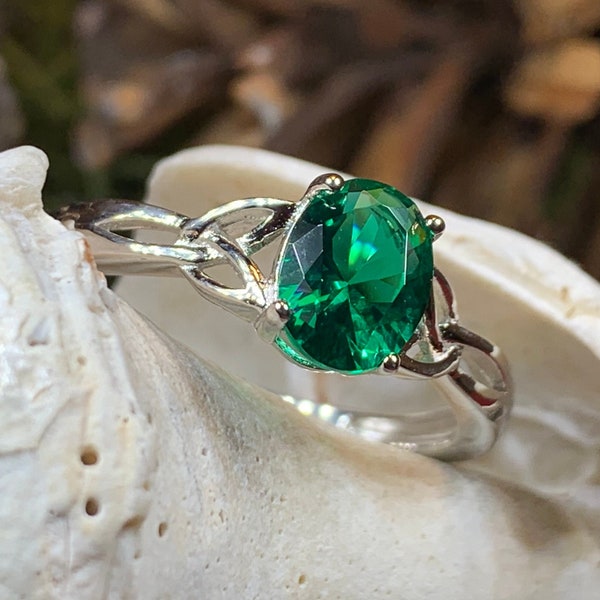 Irish Twilight Celtic Ring, Celtic Ring, Ireland Ring, Promise Ring, Trinity Knot Jewelry, Anniversary Gift, Cocktail Ring, Emerald Ring