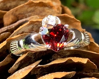 Claddagh Ring, Celtic Jewelry, Ireland Jewelry, Bridal Jewelry, Ireland Ring, Heart Jewelry, Anniversary Gift, Girlfriend Gift, Wife Gift