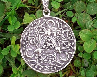 Rabbit Necklace, Triple Hare Pendant, Animal Jewelry, Nature Necklace, Celtic Jewelry, Hare Jewelry, Wiccan Jewelry, Goddess Jewelry