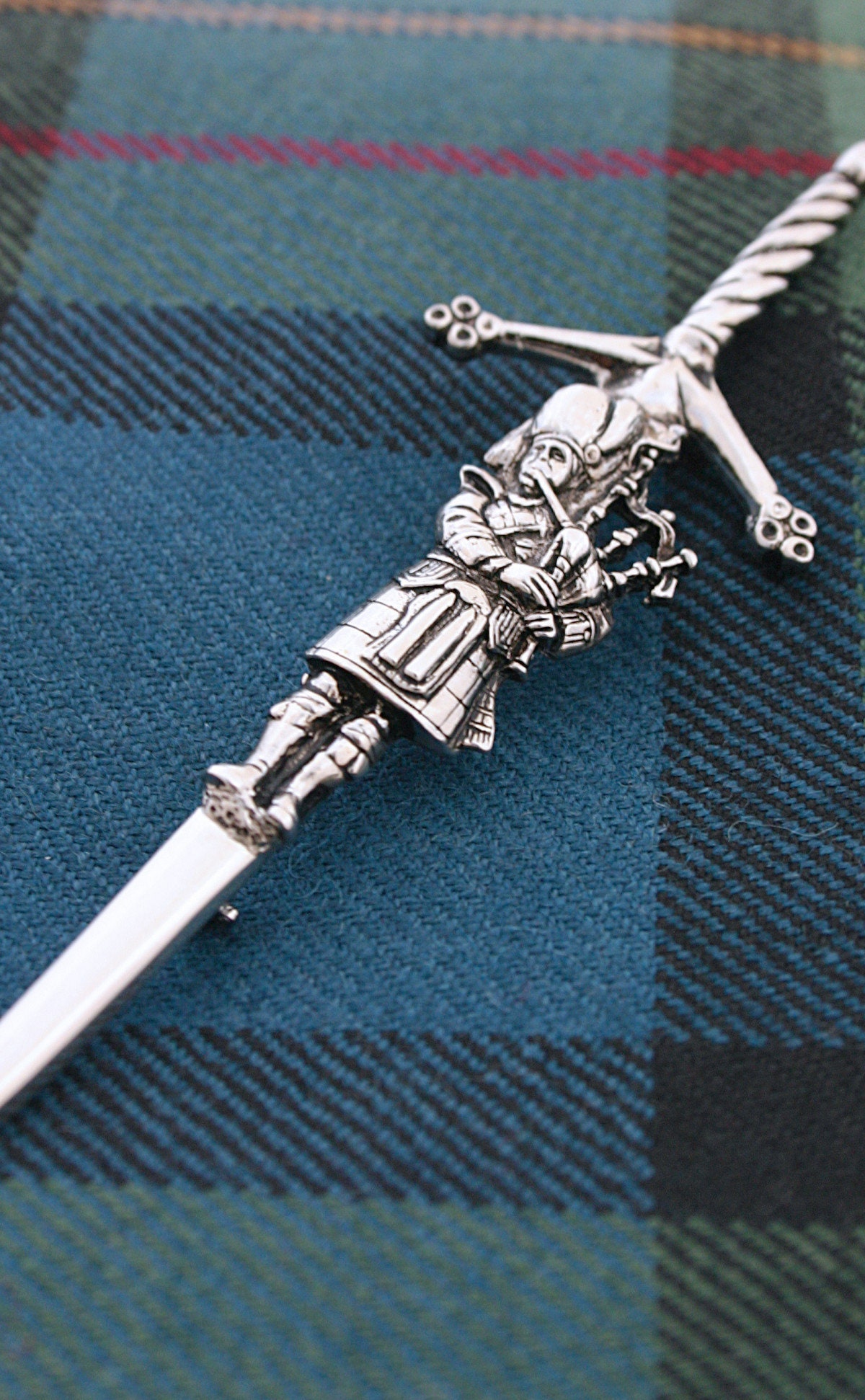 Bagpipes Kilt Pin, Scotland Jewelry, Irish Jewelry, Celtic Jewelry