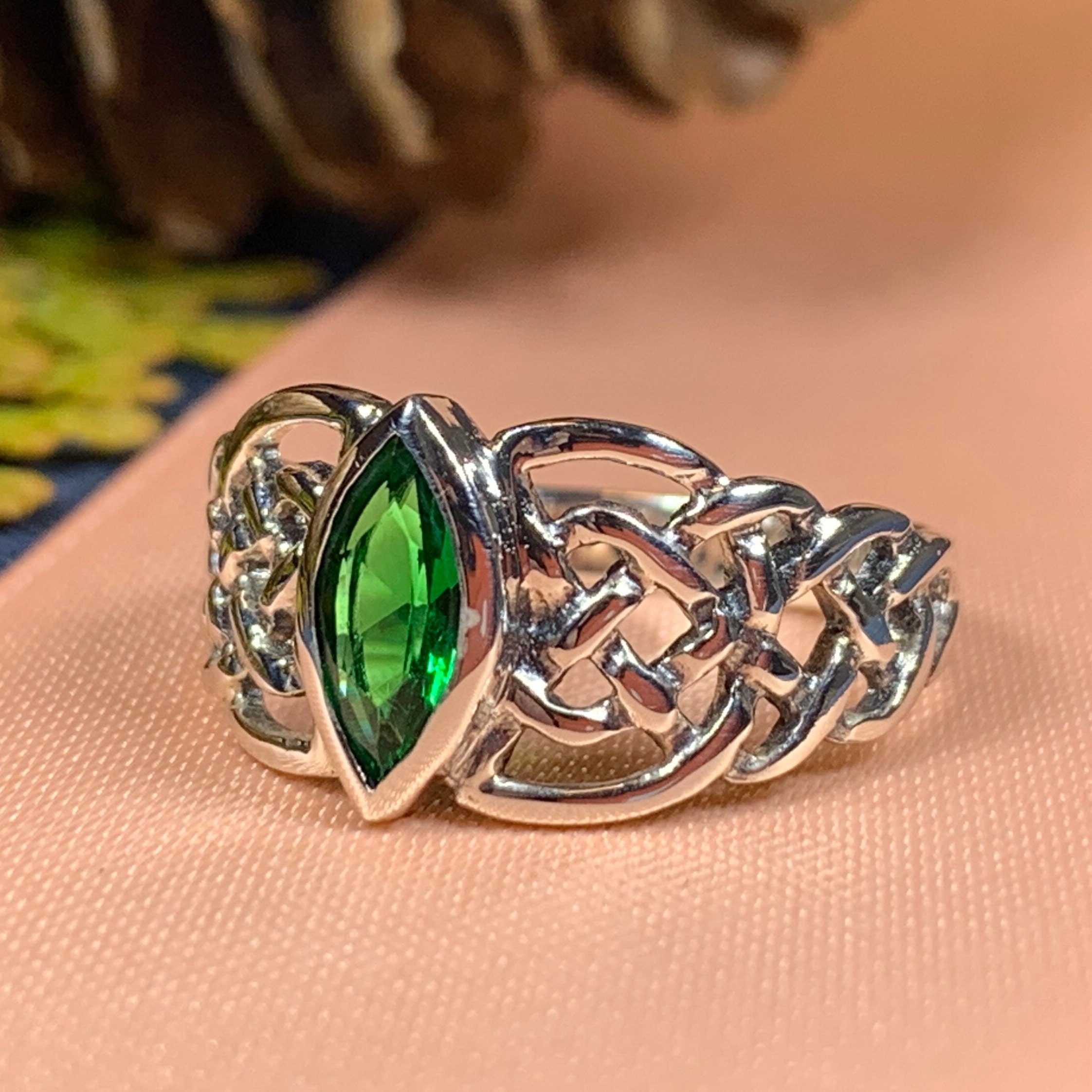 Knot Thumb Ring - Etsy