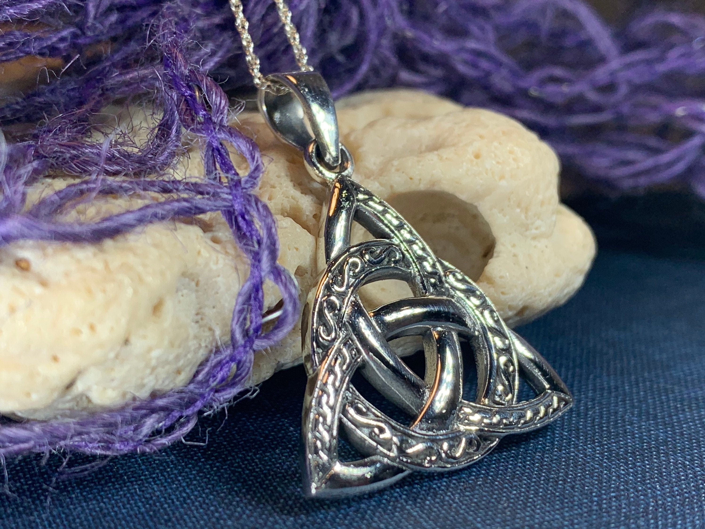 Trinity Knot Necklace, Celtic Jewelry, Irish Jewelry, Ireland Gift, Mom