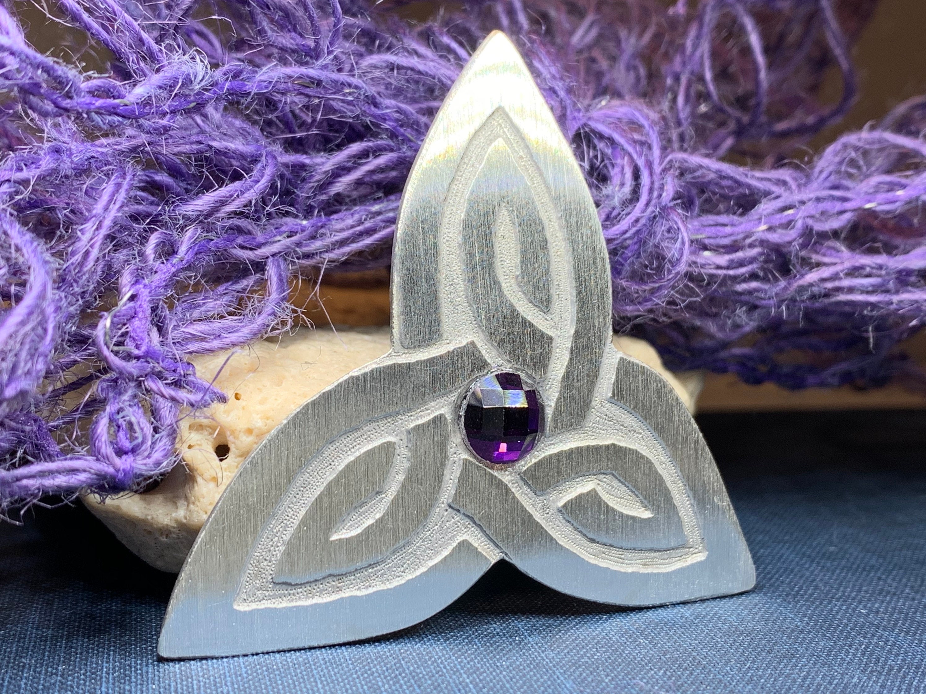 Trinity Knot Brooch, Celtic Jewelry, Irish Jewelry, Scotland Brooch