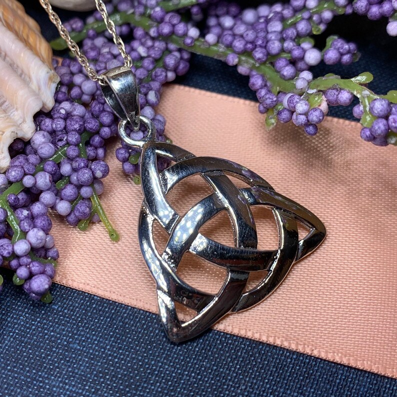 Trinity Knot Necklace Celtic Knot Jewelry Irish Jewelry Etsy