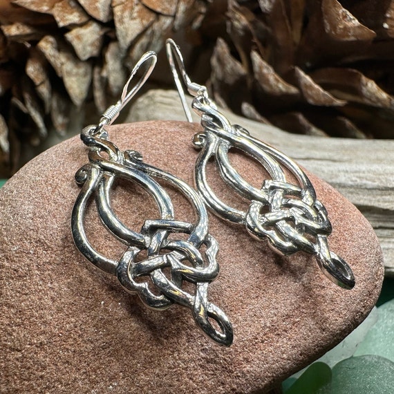 Celtic knot earrings deals