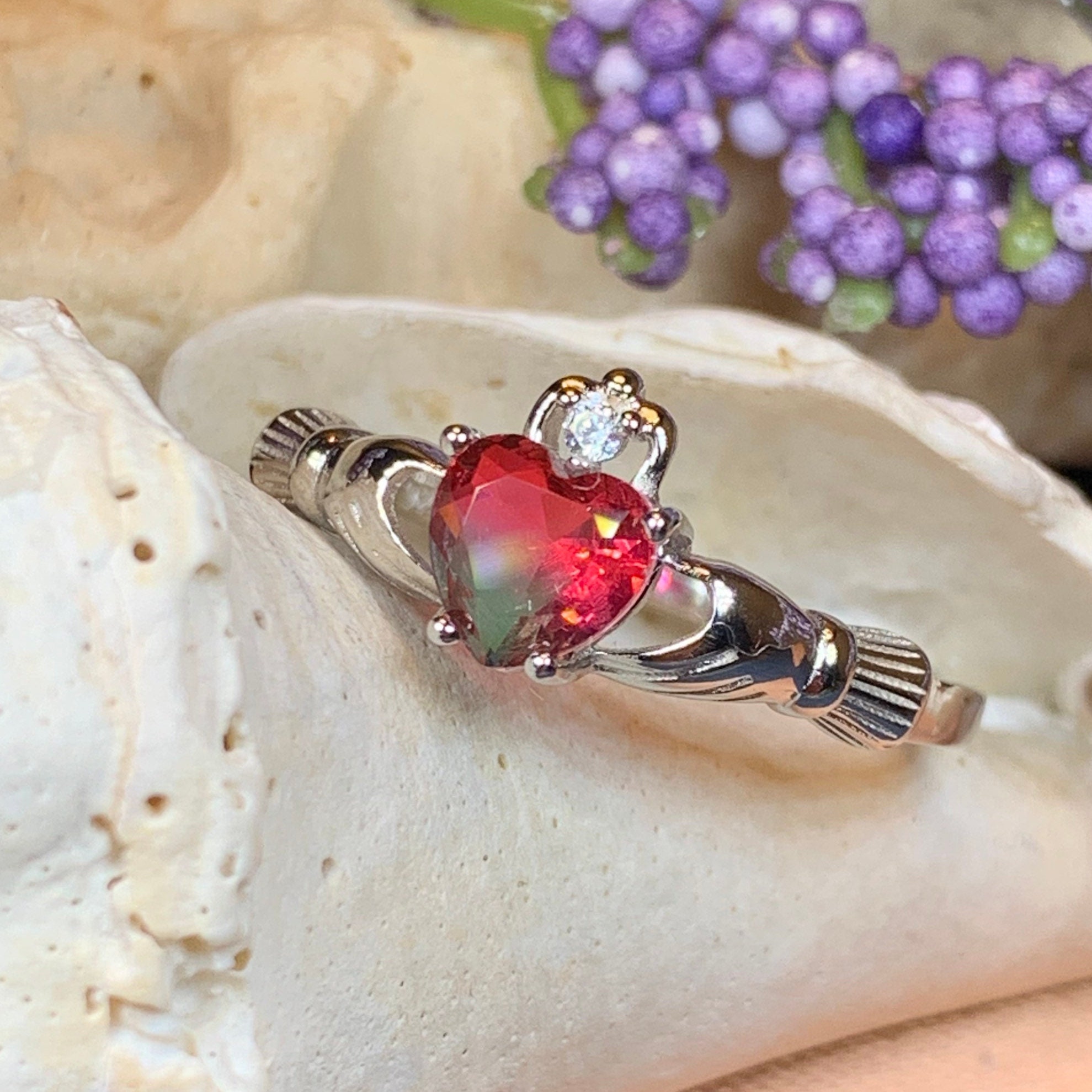 Claddagh ring outlet red stone