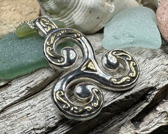 Triple Sprial Necklace, Celtic Spiral Pendant, Irish Jewelry, Scotland Jewelry, Ireland Gift, Wiccan Jewelry, Pagan Jewelry, Mom Gift