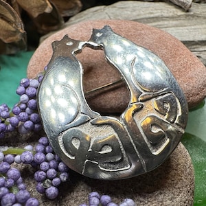 Celtic Cat Brooch, Animal Jewelry, Irish Jewelry, Cat Mom Gift, Wiccan Jewelry, Mom Gift, Anniversary, Celtic Jewelry, Pagan Jewelry