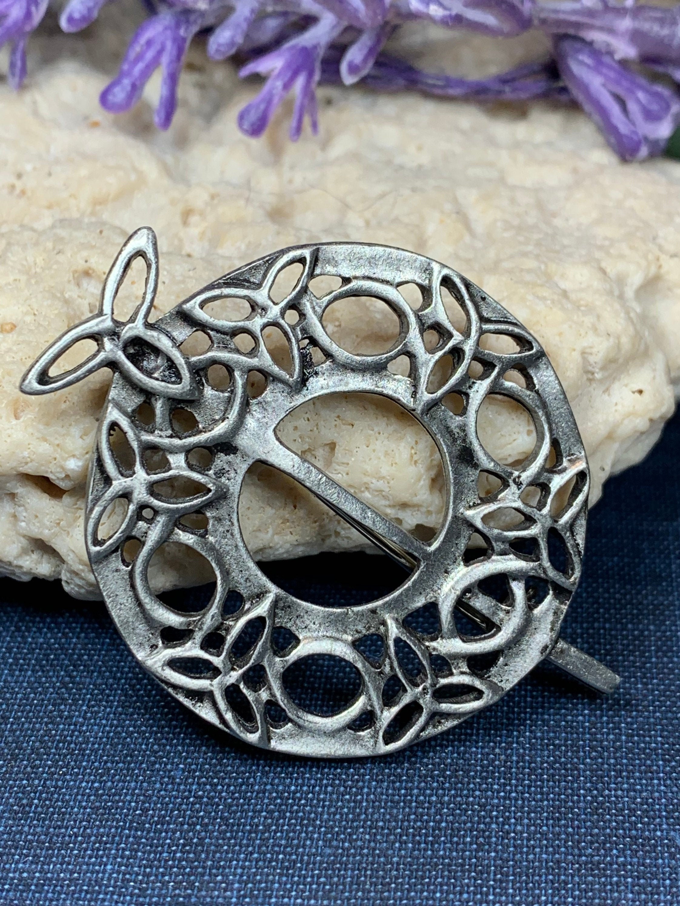 Trinity Knot Brooch, Celtic Jewelry, Irish Jewelry, Scotland Brooch