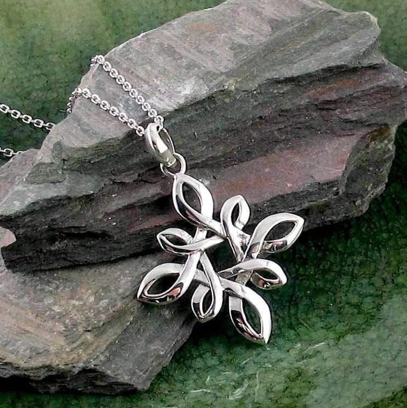 Star Knot Necklace, Irish Jewelry, Celtic Pendant, Scotland Jewelry, Anniversary Gift, Mom Gift, Wife Gift, Norse Jewelry, Girls Celtic Knot image 3