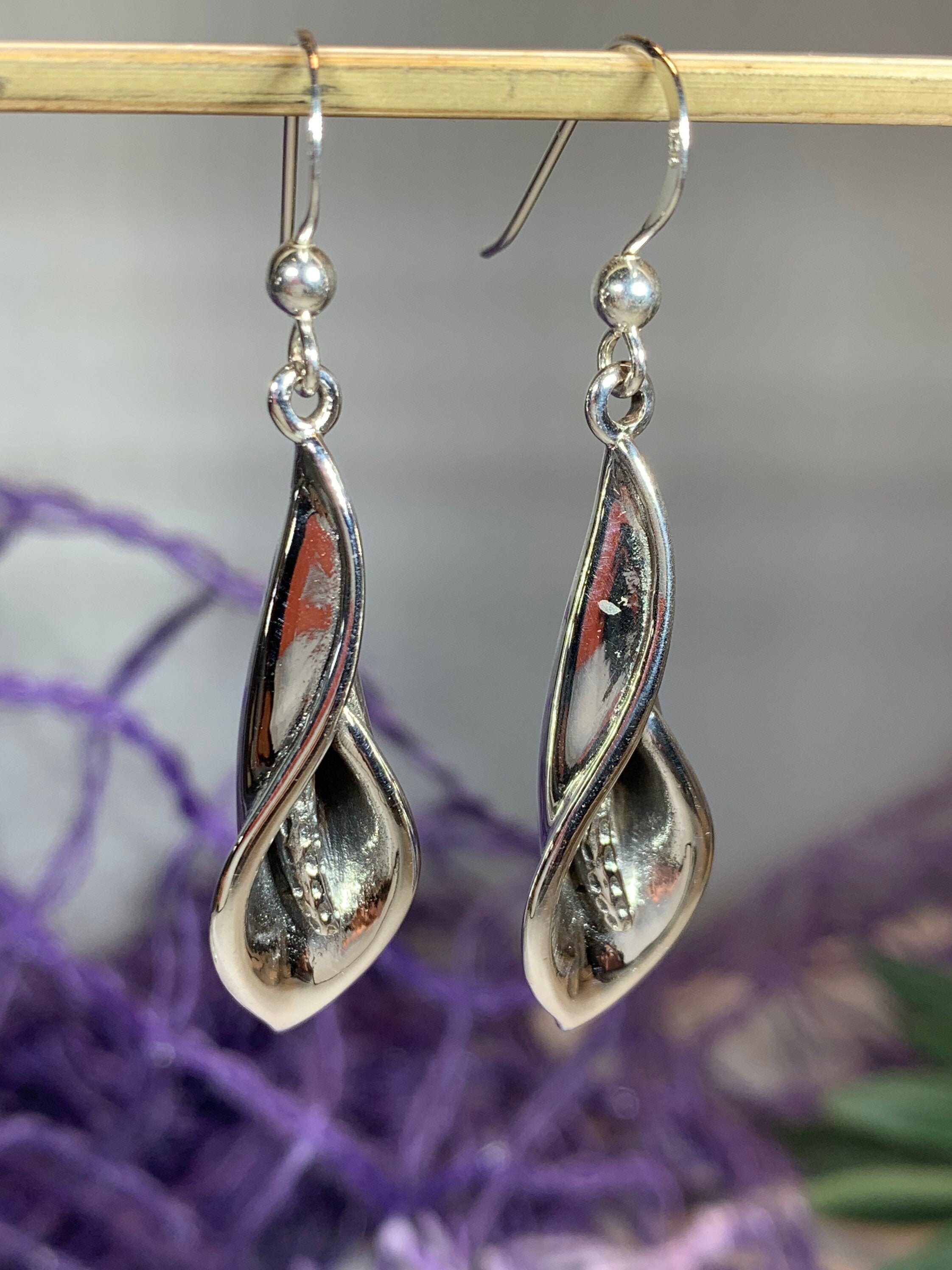 Calla Lily Earrings, Flower Jewelry, Nature Jewelry, Anniversary Gift, Bridal Jewelry, Lily