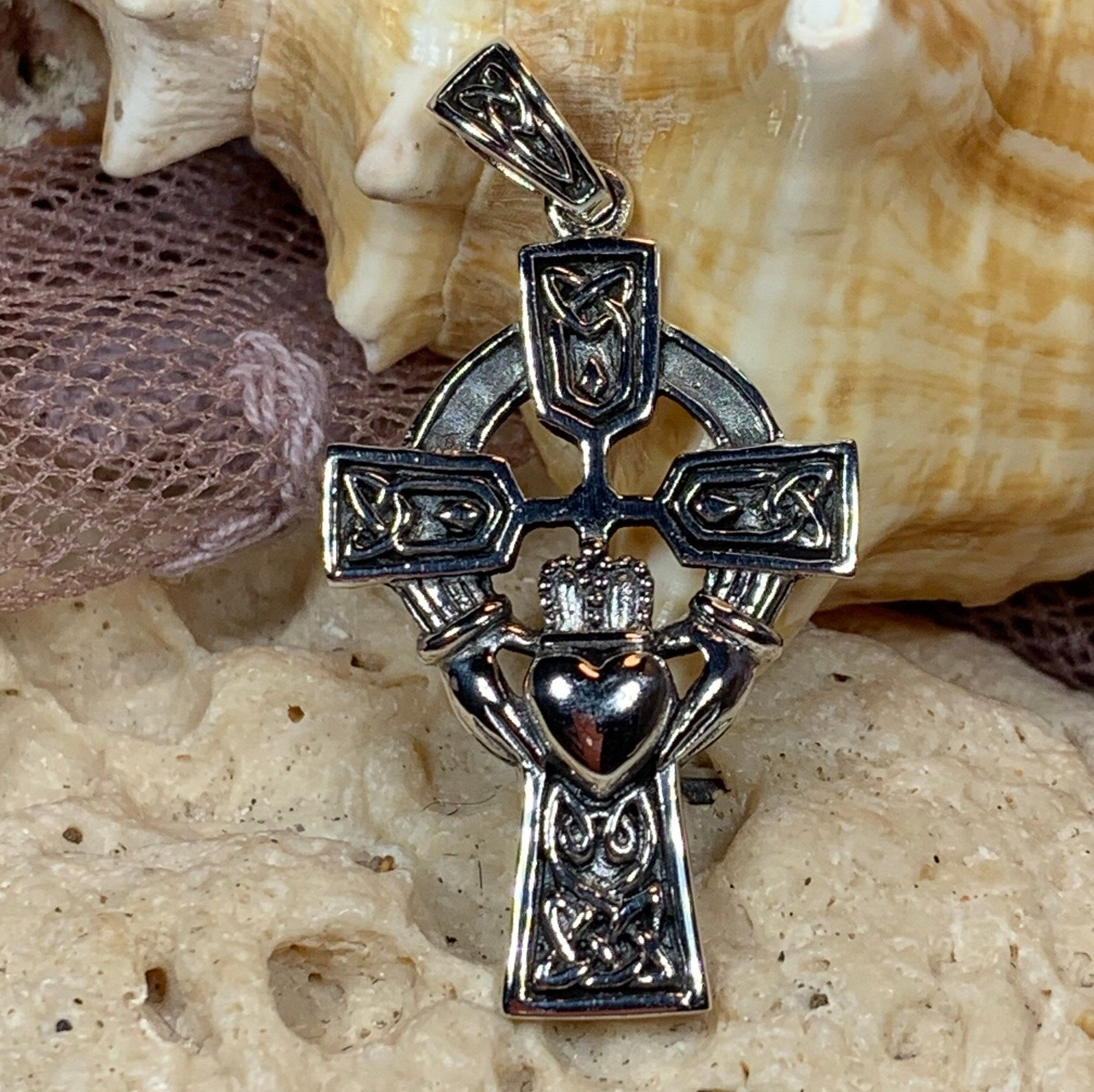 Celtic Cross Pendant Silver incorporating Claddagh Necklace Design,18