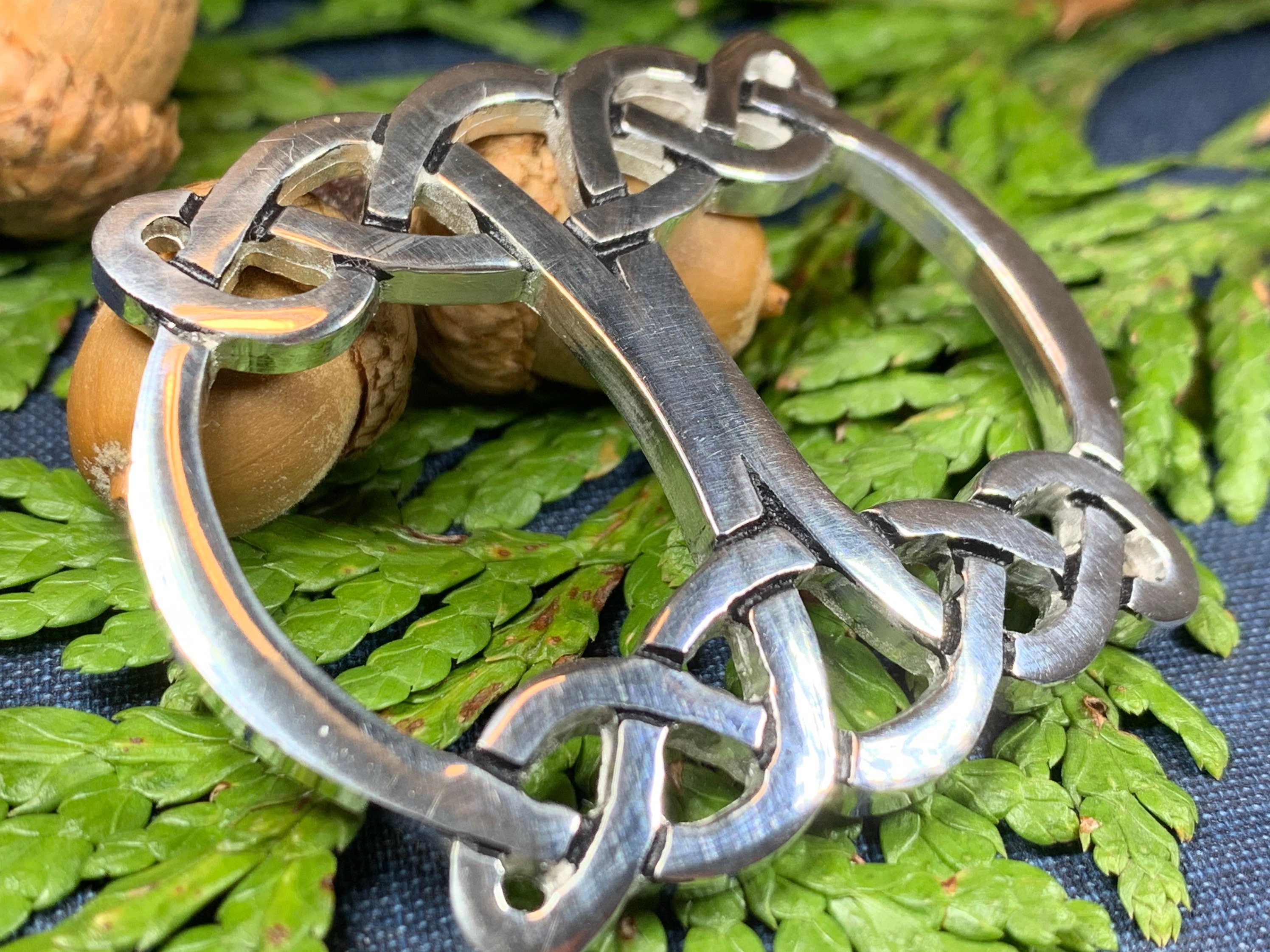 CelticCrystalDesigns Celtic Scarf Ring, Scotland Jewelry, Irish Jewelry, Celtic Jewelry, Outlander Jewelry, Celtic Spiral Jewelry, Sister Gift, Scarf Slide