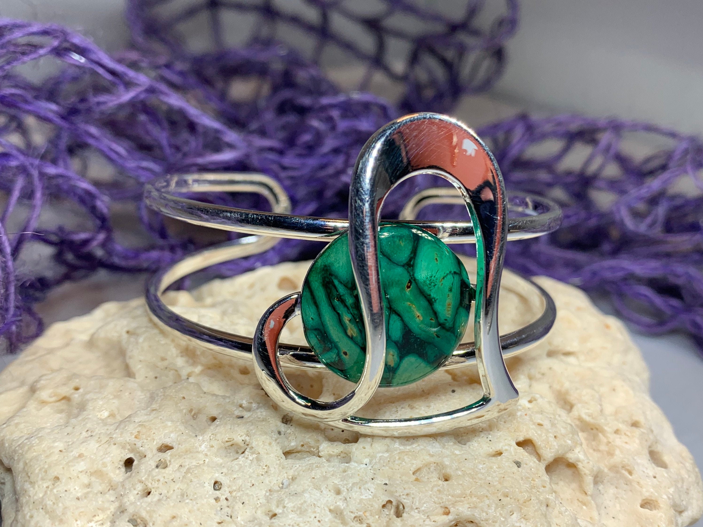 Heart Scottish Bracelet, Celtic Jewelry, Heather Gem, Scotland Jewelry
