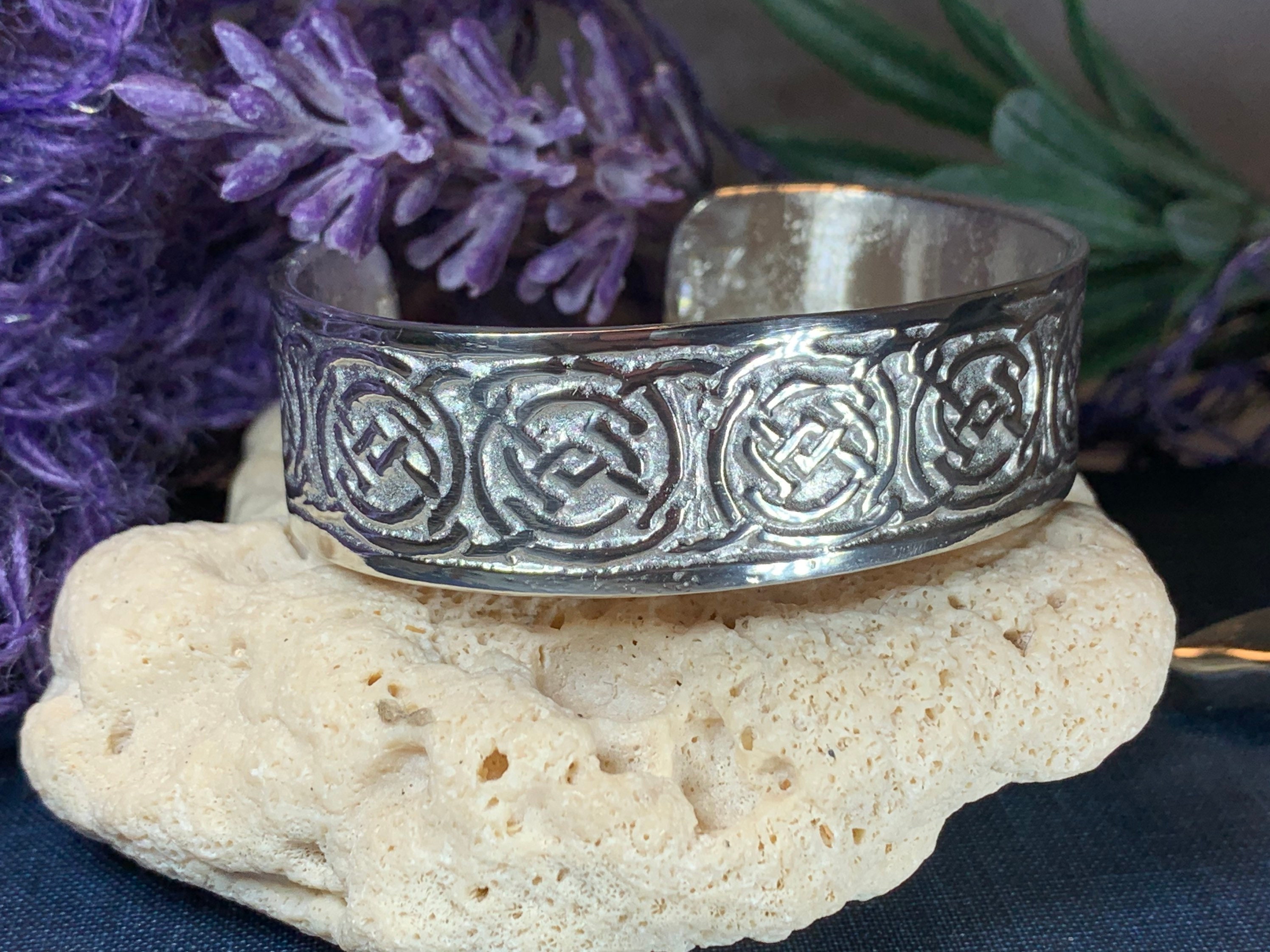 Celtic Knot Pewter Bracelet, Celtic Jewelry, Bangle Bracelet, Scotland